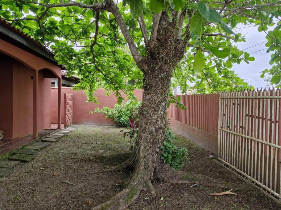 Quarto Para Quatro Pessoas A Duas Quadras Da Praia - Balneario Saint Etienne - Matinhos Eksteriør bilde